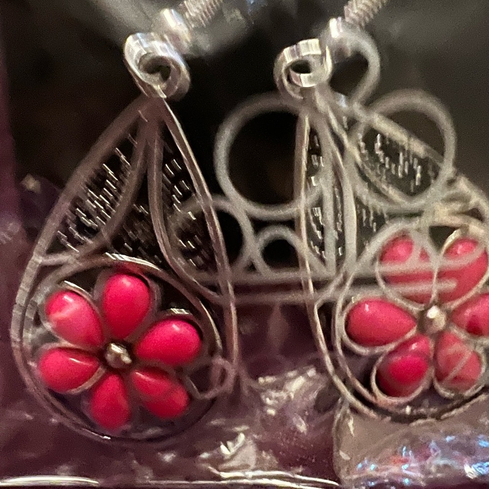 Pink teardrop flower earrings